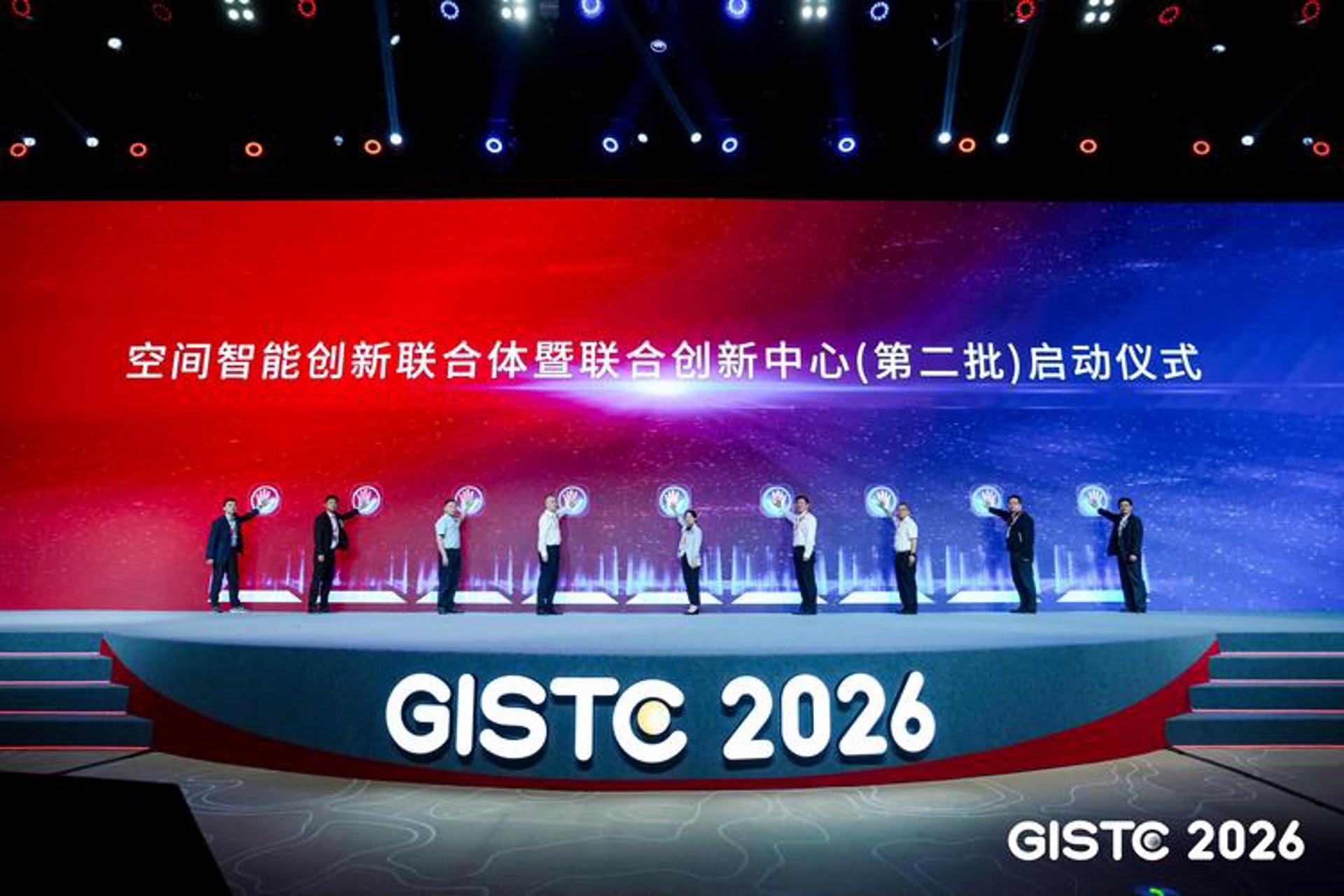 上海软件开发:乘风破浪的数字帆船